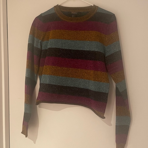Beautiful striped sweater - Picture 3 of 3